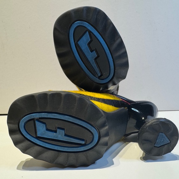 John Fluevog Women's Black and Yellow Slide Sandals Dede Yellow Tiger - Picture 4 of 7